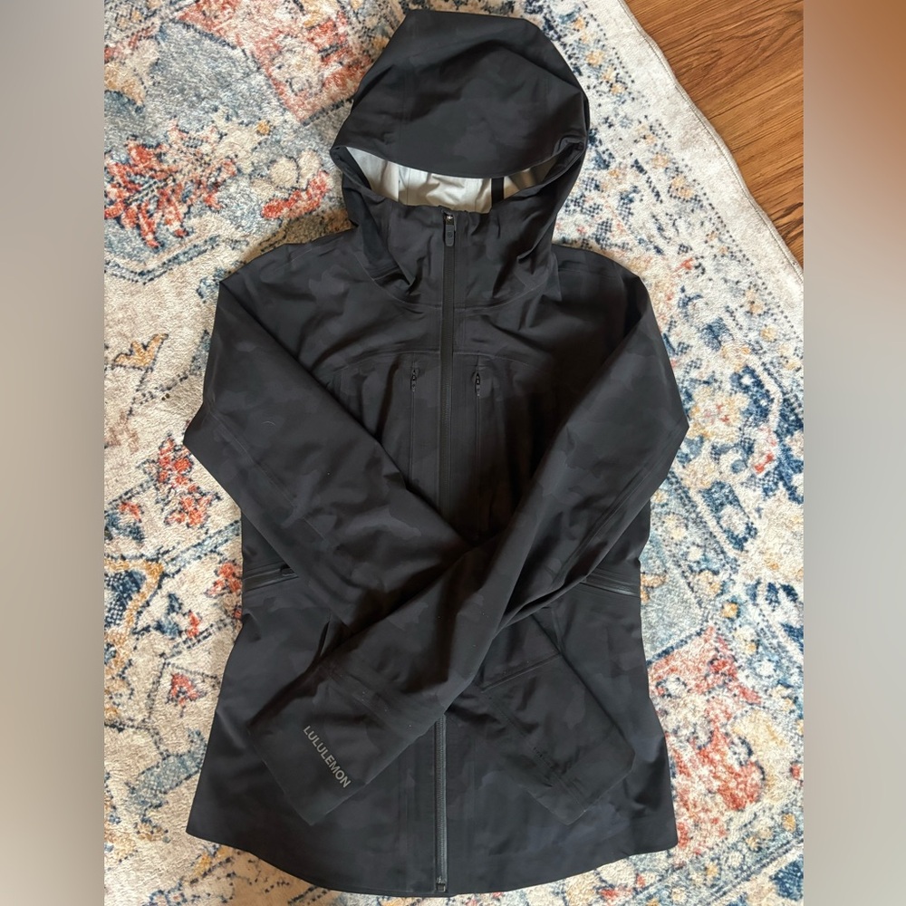 Lululemon Break A Trail Running Jacket - Picture 4 of 10